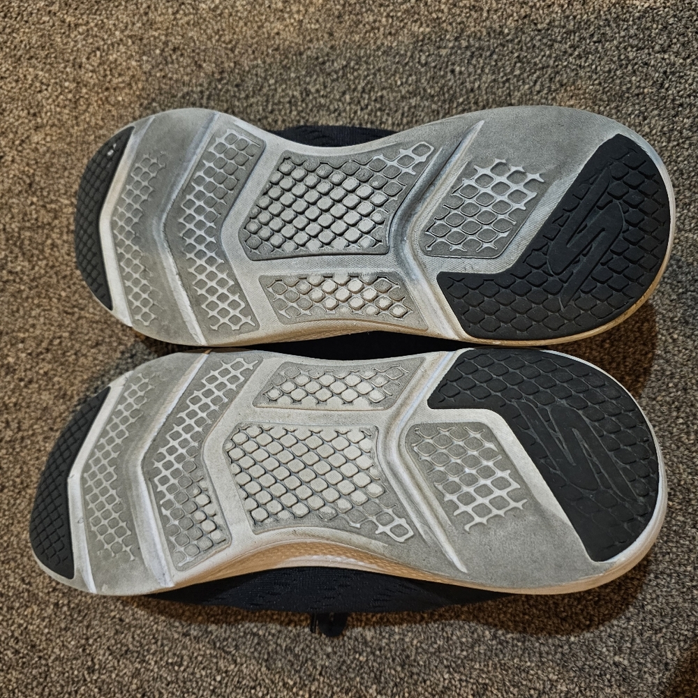Used Skechers go run ride 11, women's 11 - Picture 7 of 7